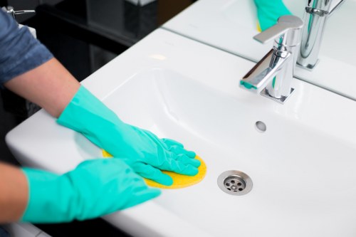 Residential and commercial one-off cleaning across Highbury